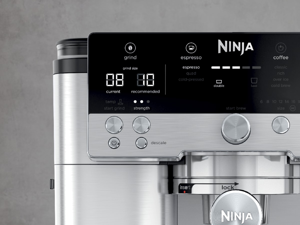 Ninja Luxe Café — built-in grinder